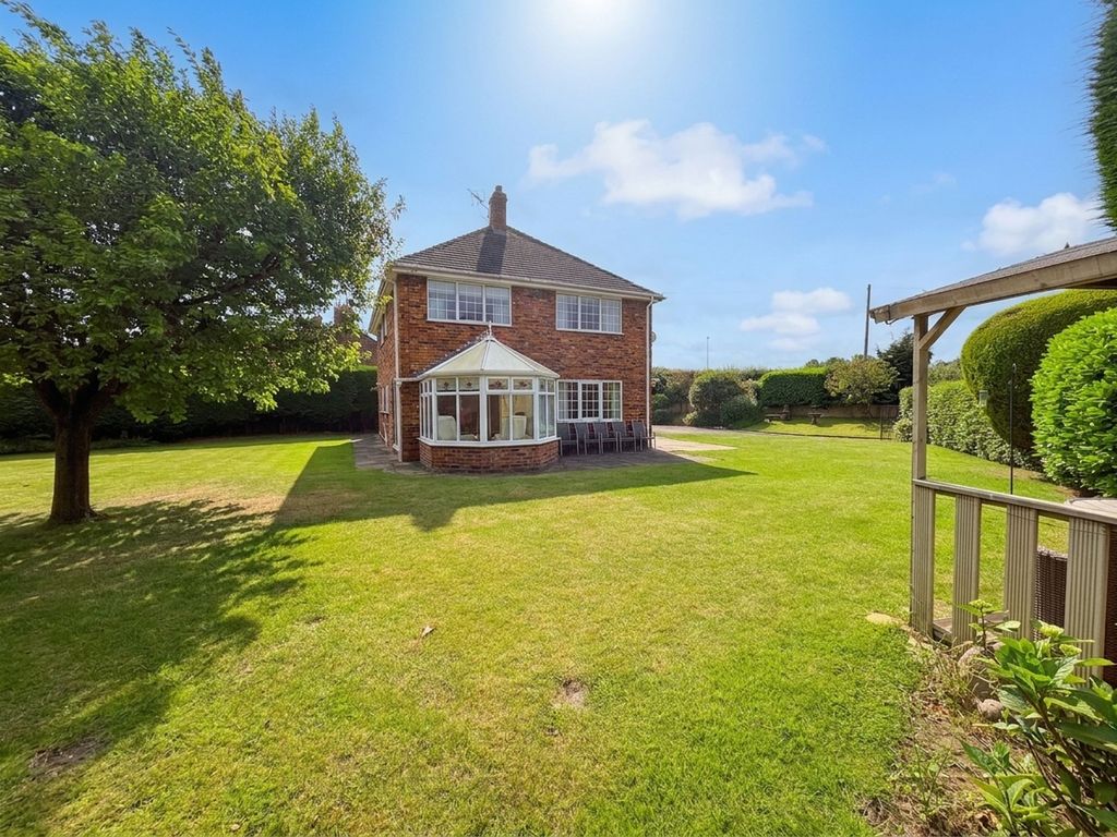 Property photo 3 of 39