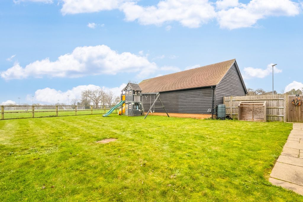 Property photo 3 of 24 4892846