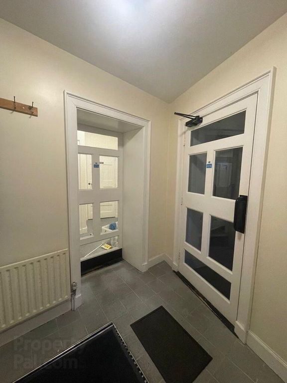 Property photo 2 of 33