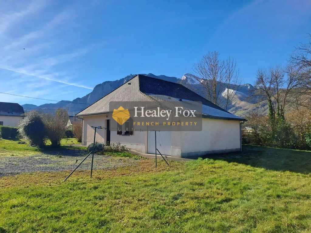 Property photo 1 of 10