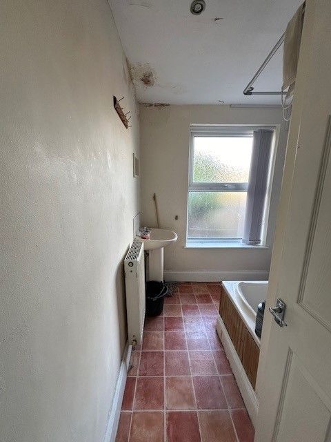 Property photo 3 of 4