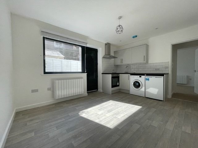 Property photo 3 of 4 4430022