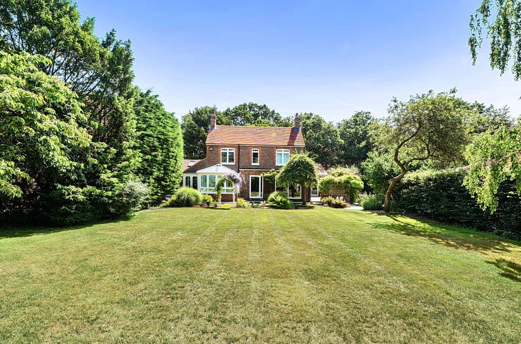 Property photo 1 of 40