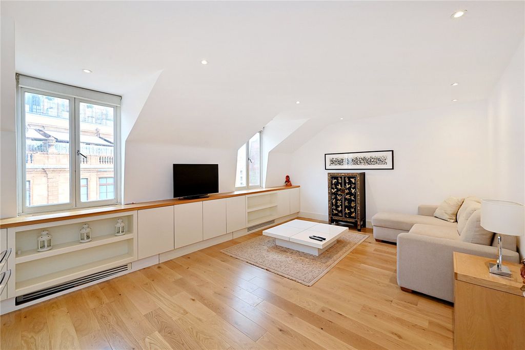 Property photo 3 of 10 Picture No. 02