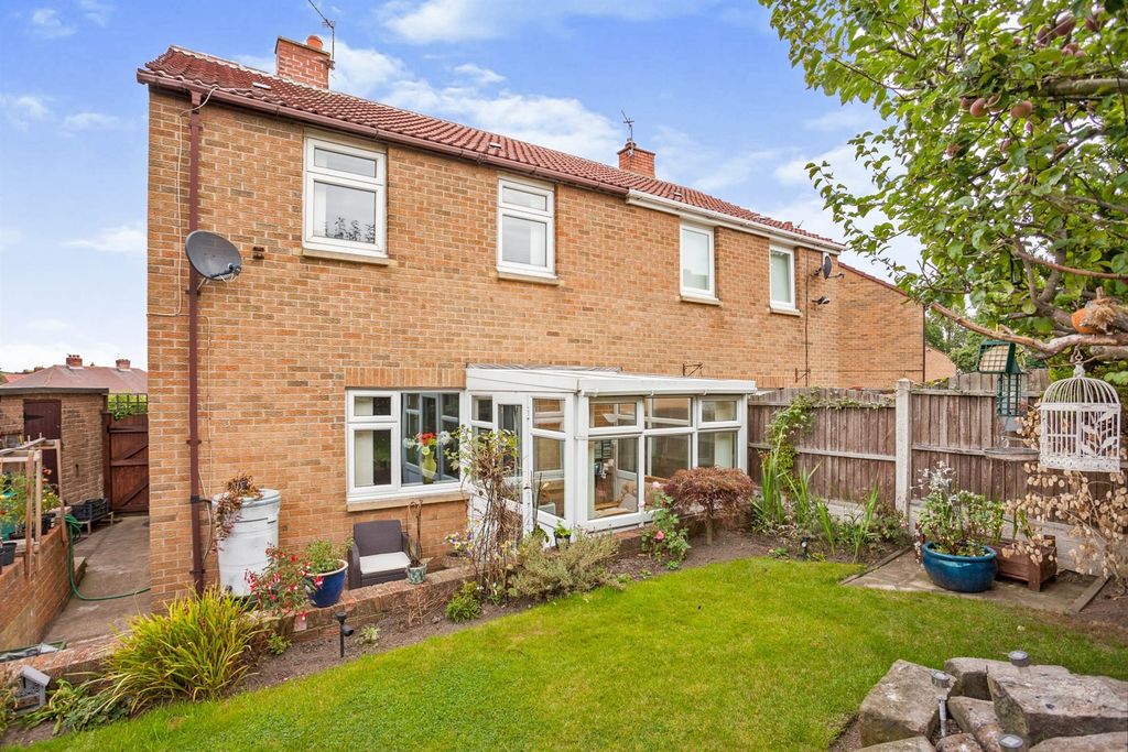 Property photo 2 of 14