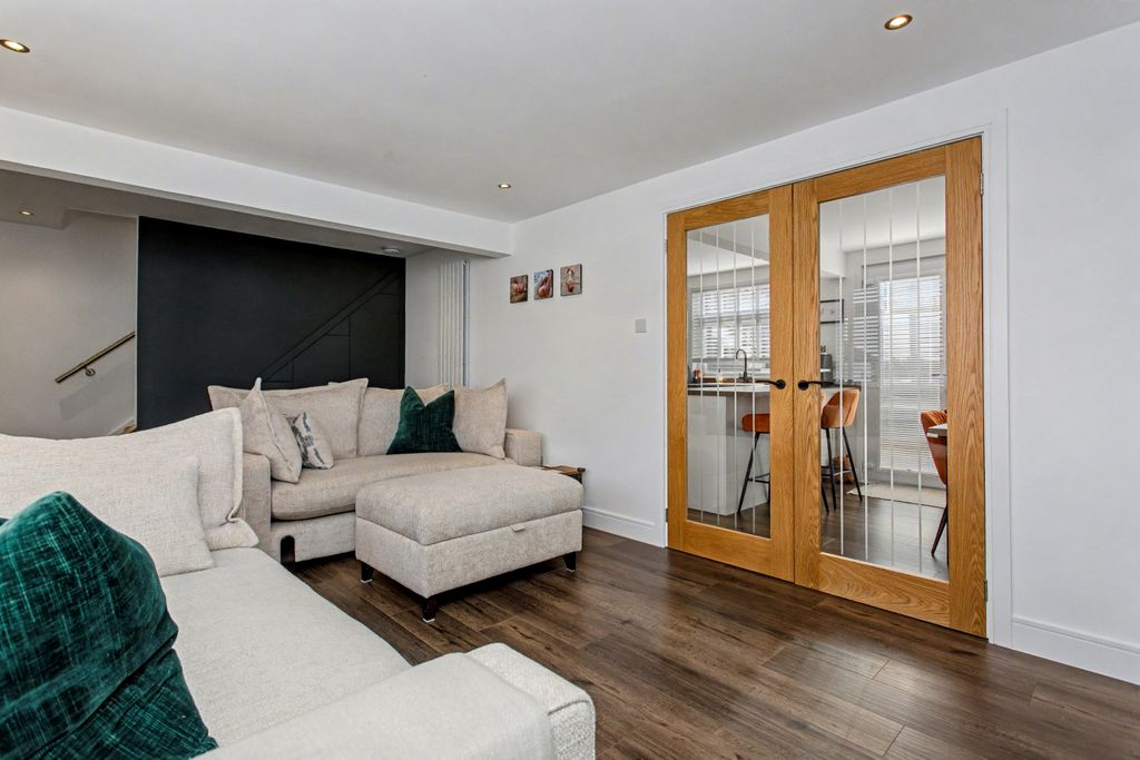 Property photo 3 of 14 Property Image 3