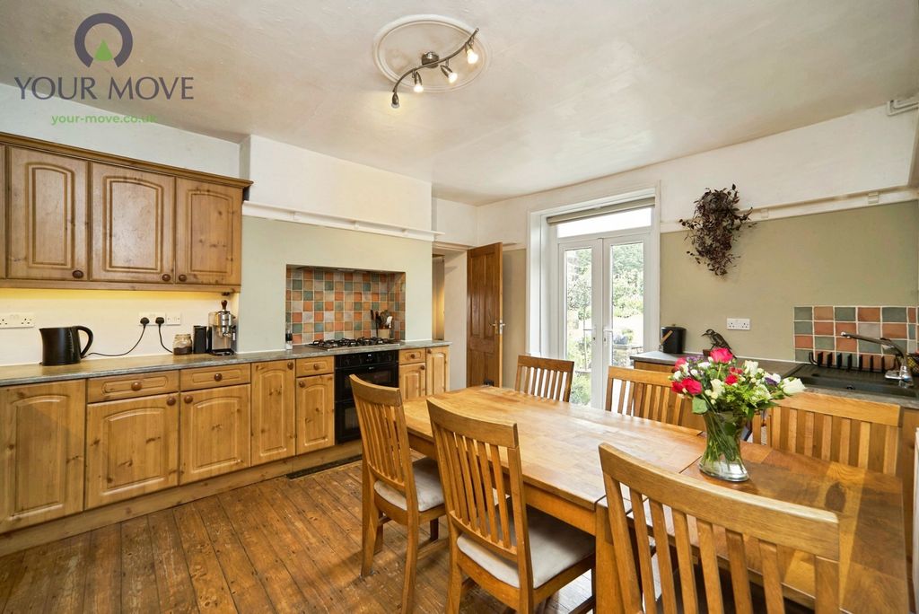 Property photo 3 of 31 Pbox-Img.Jpg