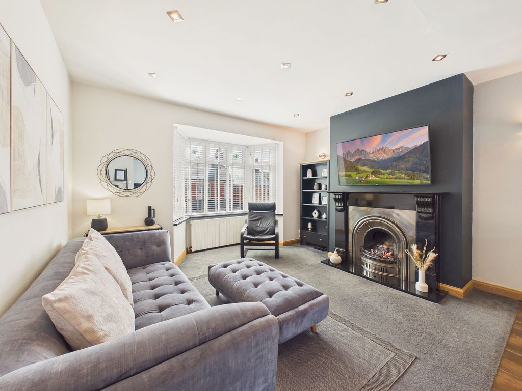 Property photo 2 of 11 Lounge