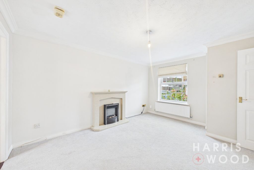 Property photo 3 of 19 5699843