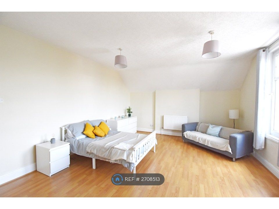 Property photo 2 of 10 Bedroom 4