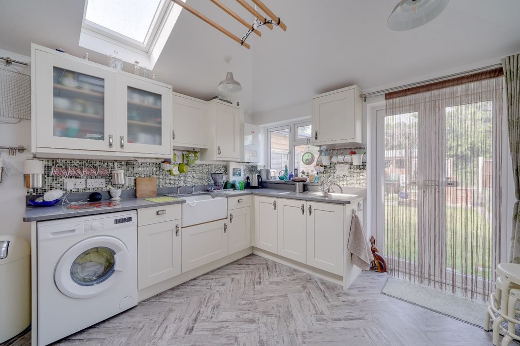 Property photo 3 of 19 3861734