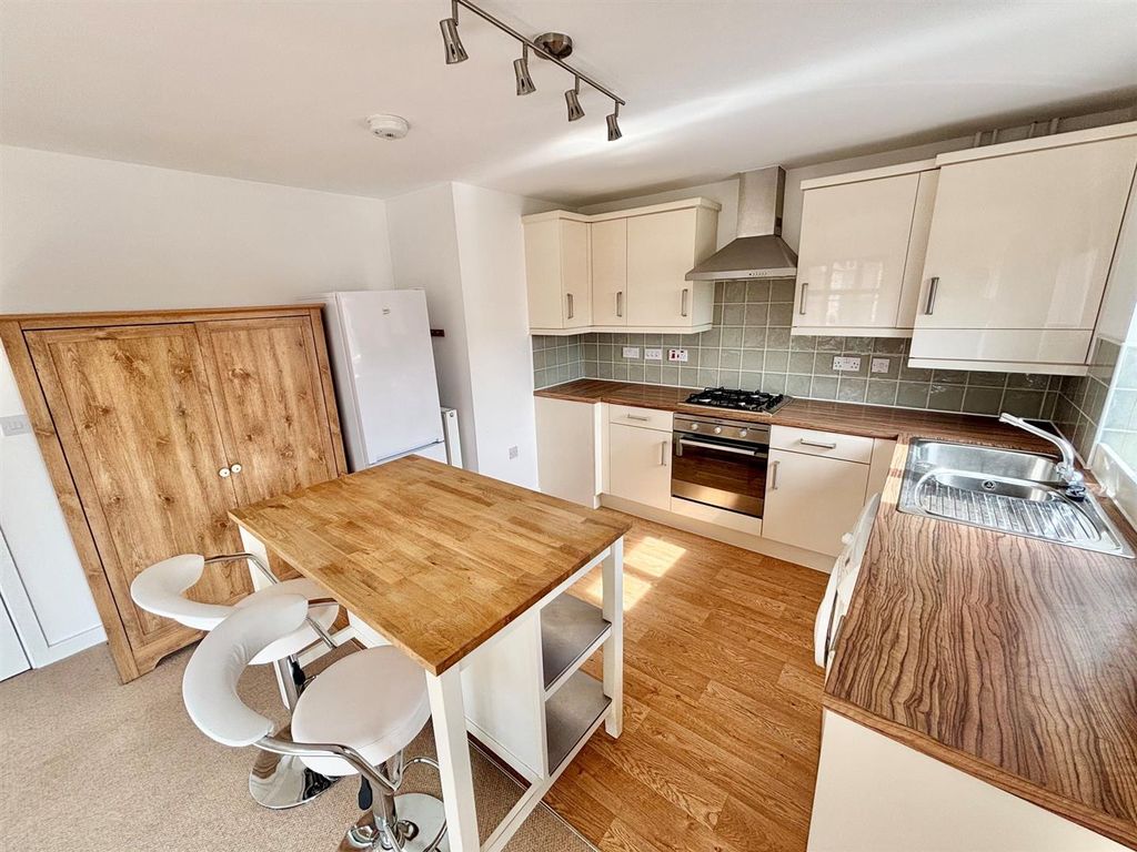 Property photo 3 of 15 8.Jpg