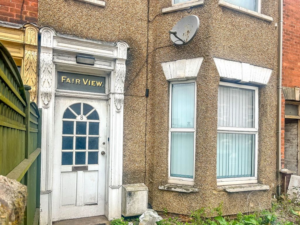 Property photo 3 of 4