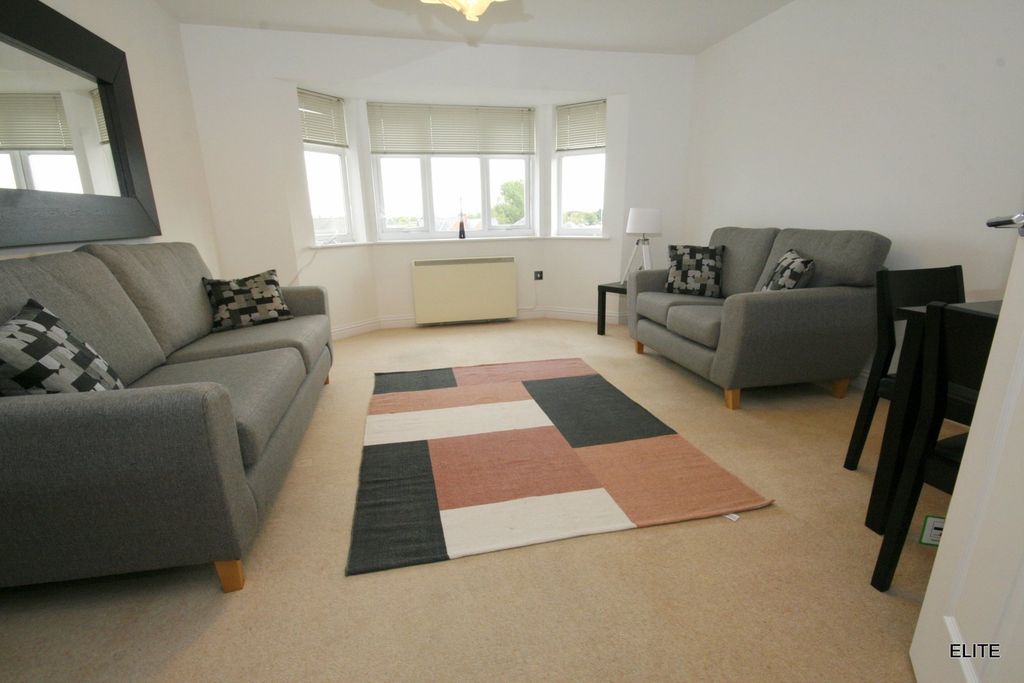 Property photo 2 of 12