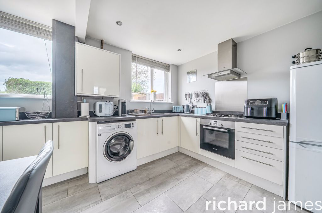 Property photo 2 of 13 E7d8A367d4d748d28Ffc8398c3A47E56