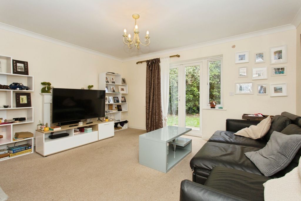 Property photo 3 of 20