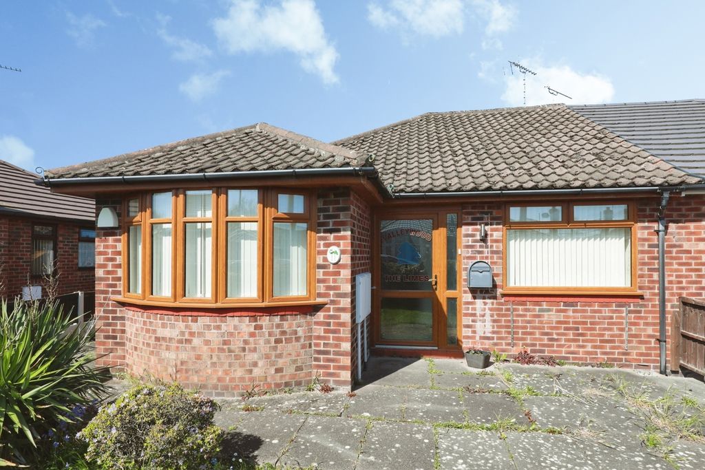 Property photo 1 of 16 Pbox-Img.Jpg