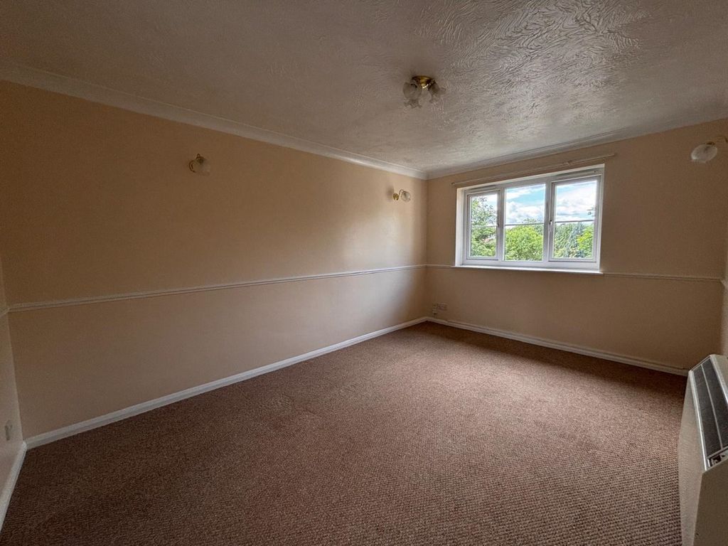 Property photo 3 of 5