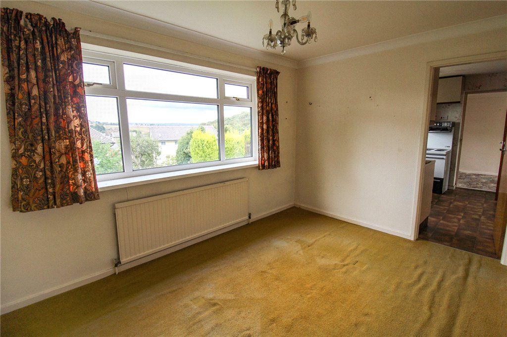 Property photo 3 of 17 Dining Room
