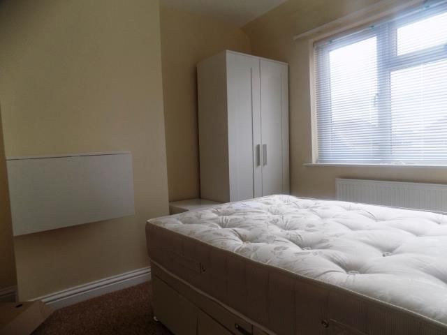 Property photo 3 of 9 Bedroom