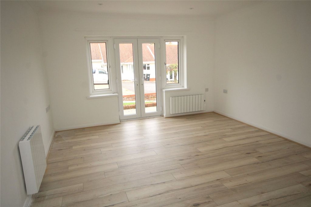 Property photo 3 of 11 Picture No. 01