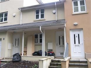 Property photo 1 of 3