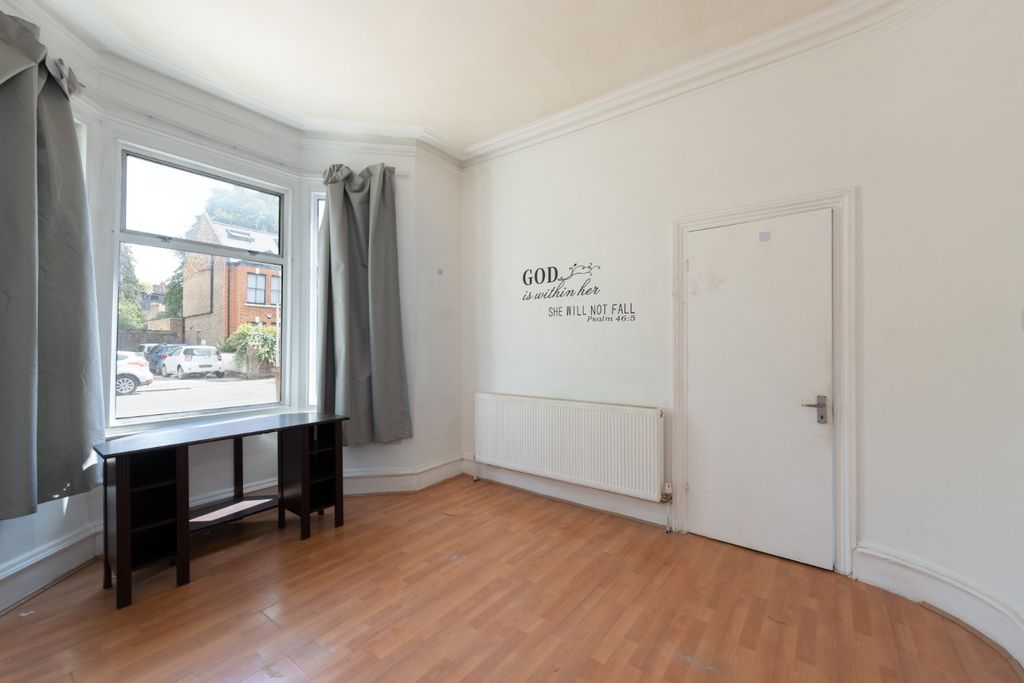 Property photo 3 of 25 5320592