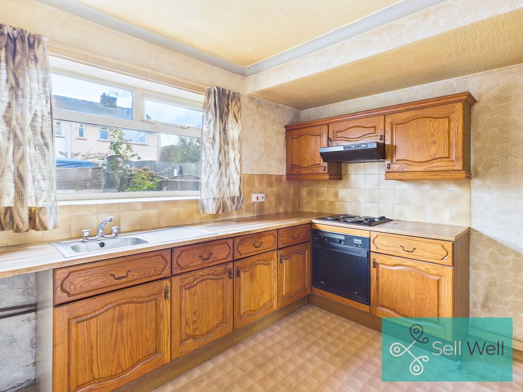 Property photo 2 of 15 Kitchen