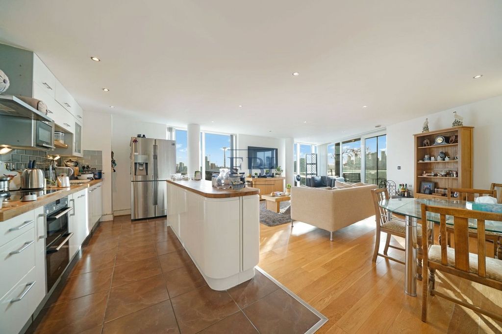 Property photo 2 of 12 Picture No. 04