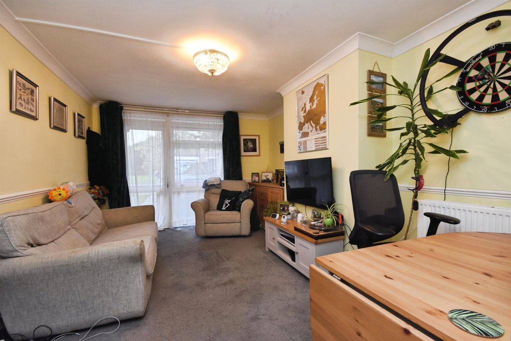 Property photo 3 of 17