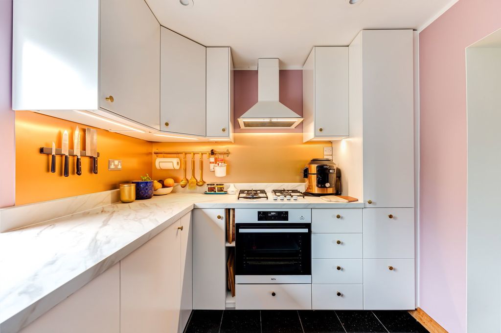 Property photo 2 of 17