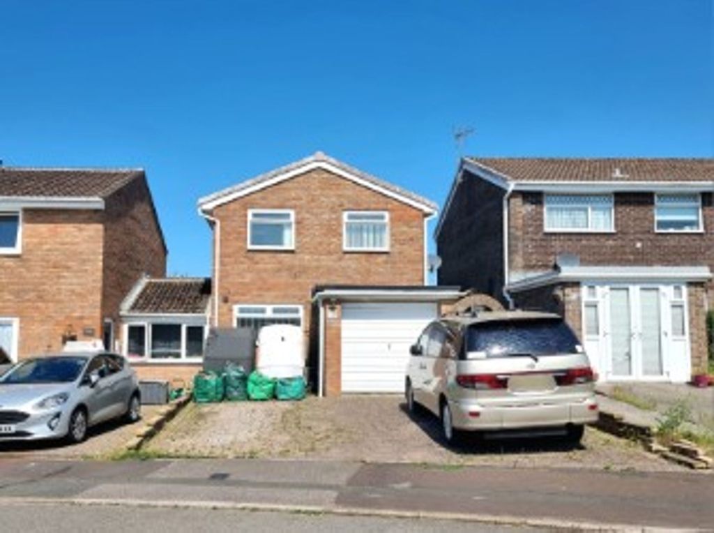 3 bed link detached house for saleMaes Talcen, Brackla CF31 photo 5