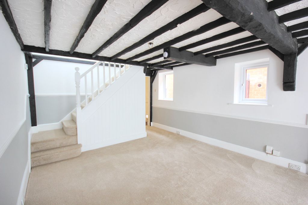 Property photo 3 of 27