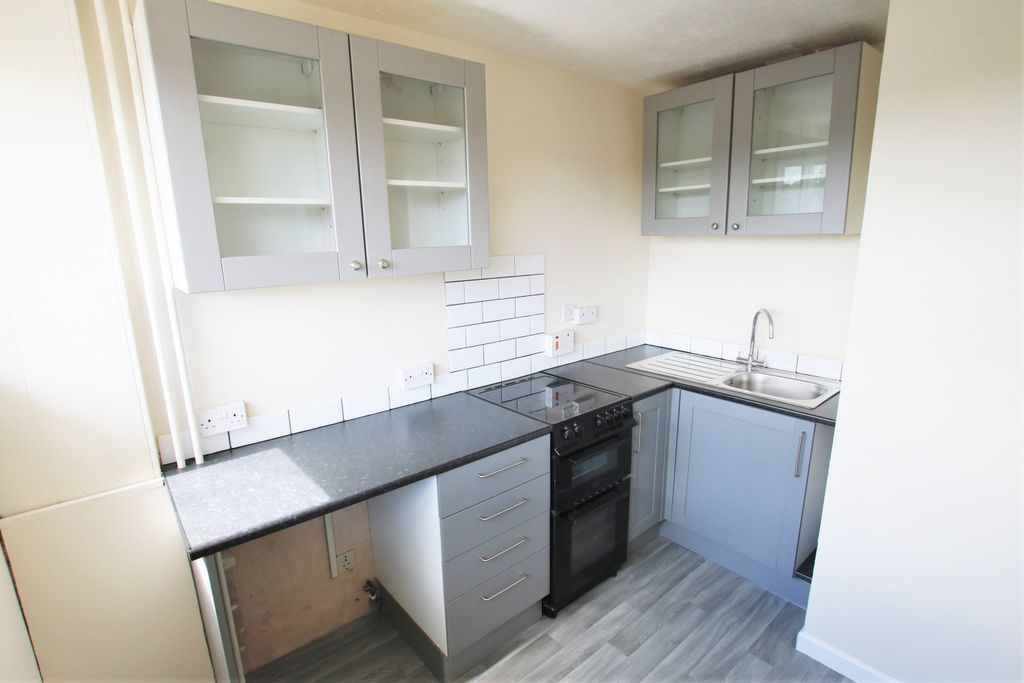 Property photo 3 of 8 Img_9733