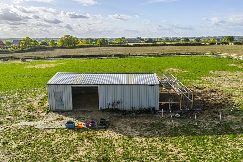 Property photo 2 of 5