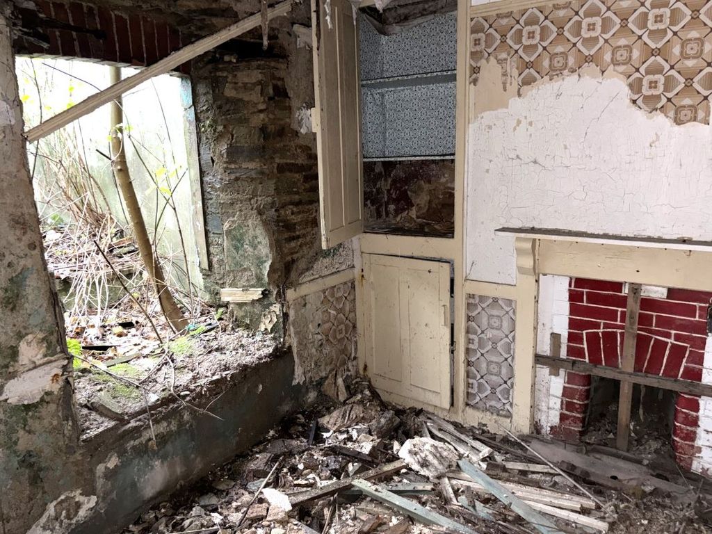 Property photo 3 of 6