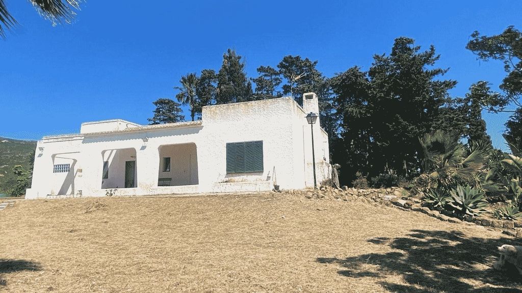 Property photo 1 of 10
