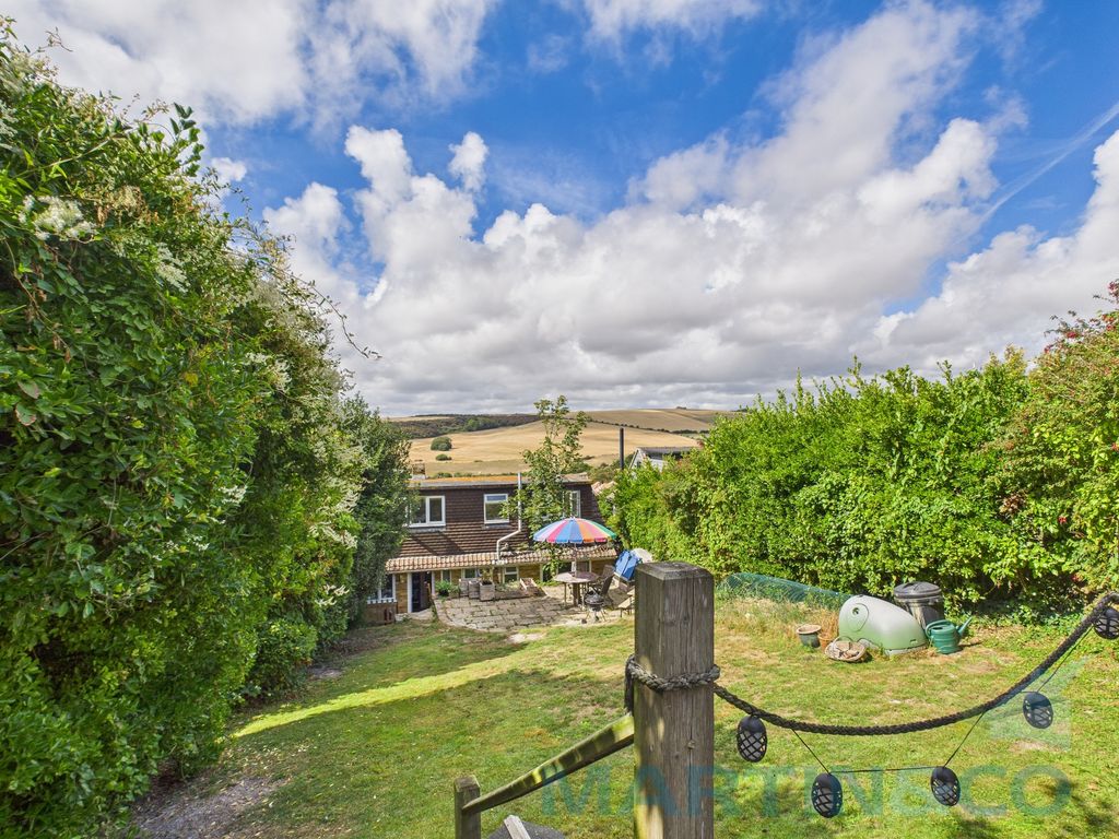 Property photo 1 of 29