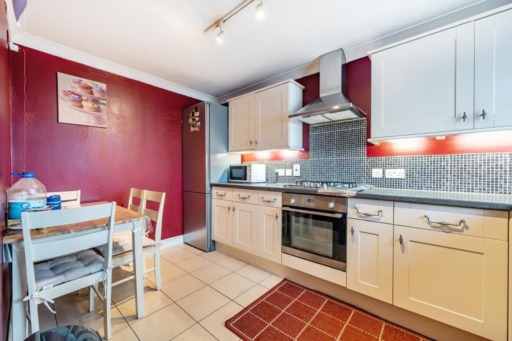 Property photo 3 of 20 Kitchen