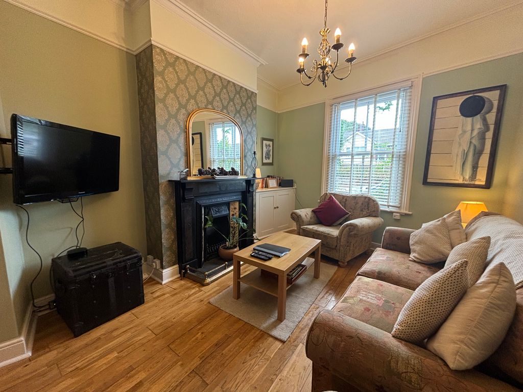 Property photo 2 of 14 Image