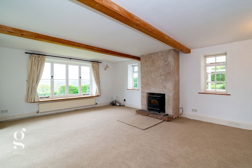 Property photo 2 of 26