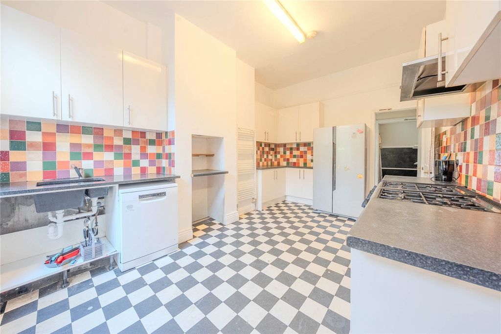 Property photo 2 of 31 Picture 2