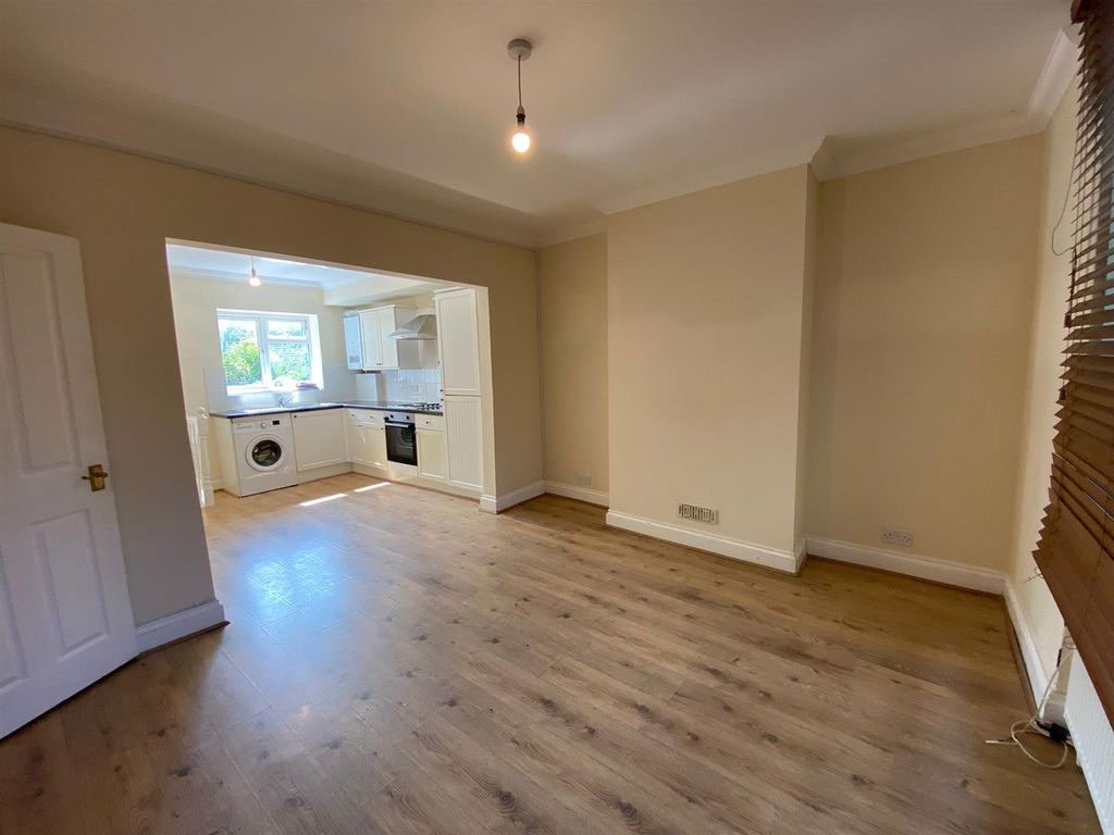 Property photo 3 of 6 F3Ad09Bd-5A1c-45B0-8Beb-67Ca2Cec6E05.Jpg