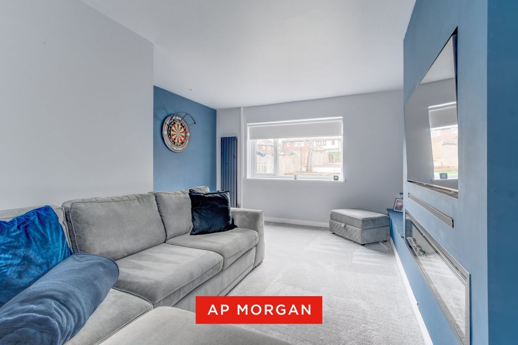 Property photo 3 of 15 Picture No. 11