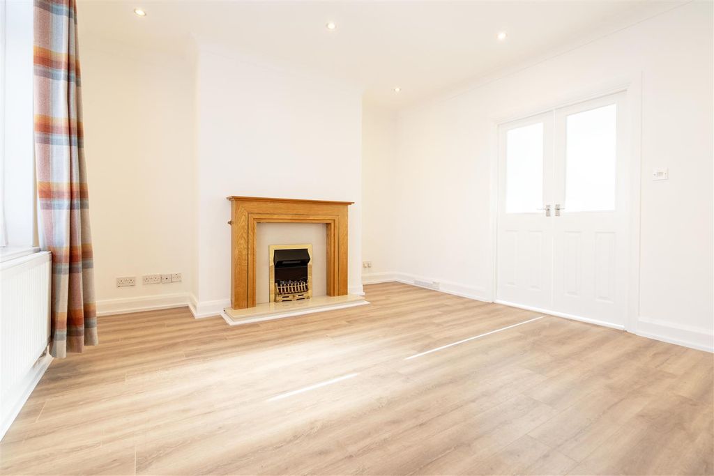 Property photo 2 of 8 Living Room