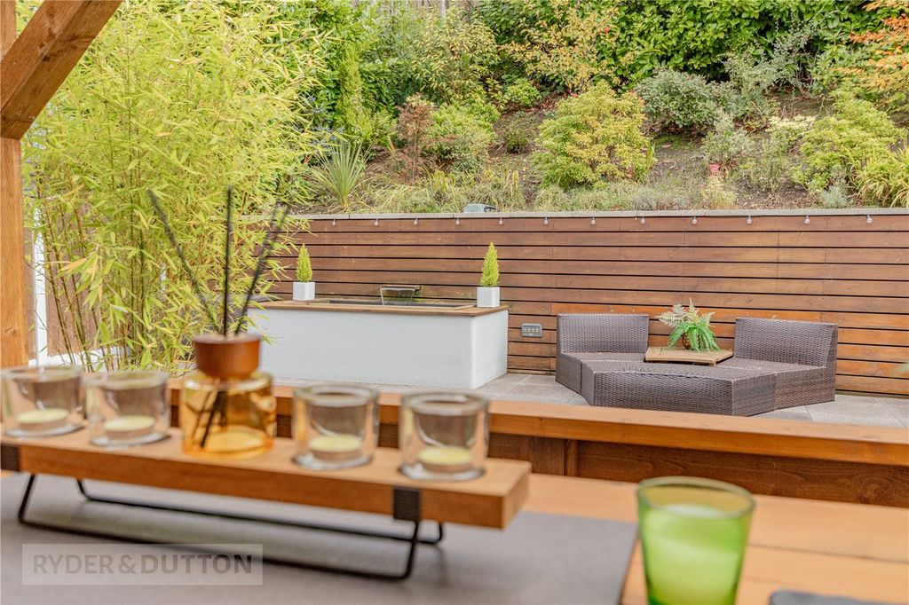 Property photo 3 of 36 Garden