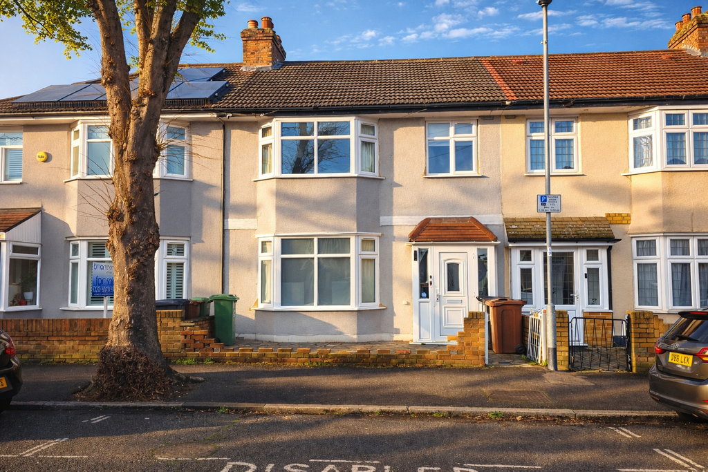 Property photo 1 of 19 Front