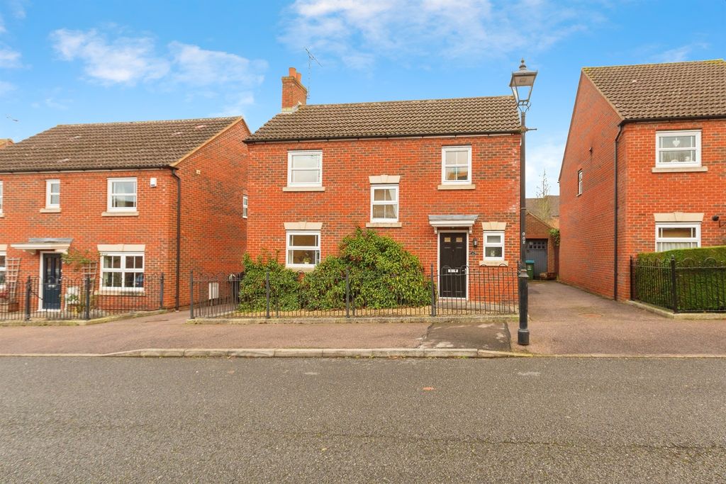 Property photo 1 of 12