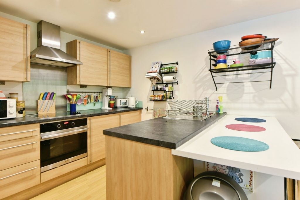 Property photo 3 of 10 Kitchen Area