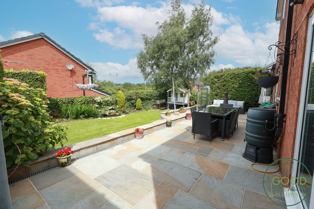 Property photo 2 of 28